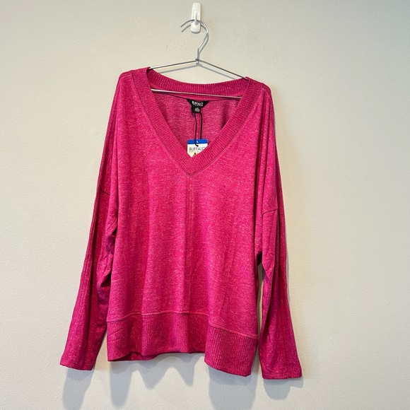 Buffalo Ladies' Cozy V-Neck Long Sleeve Top - Picture 4 of 8